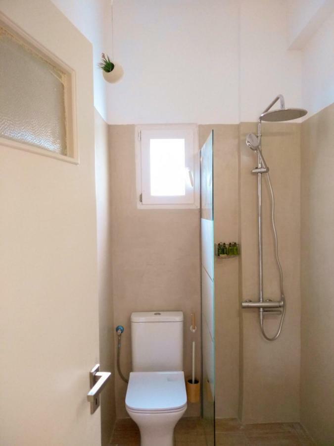 Apartment White Tundra Athen
