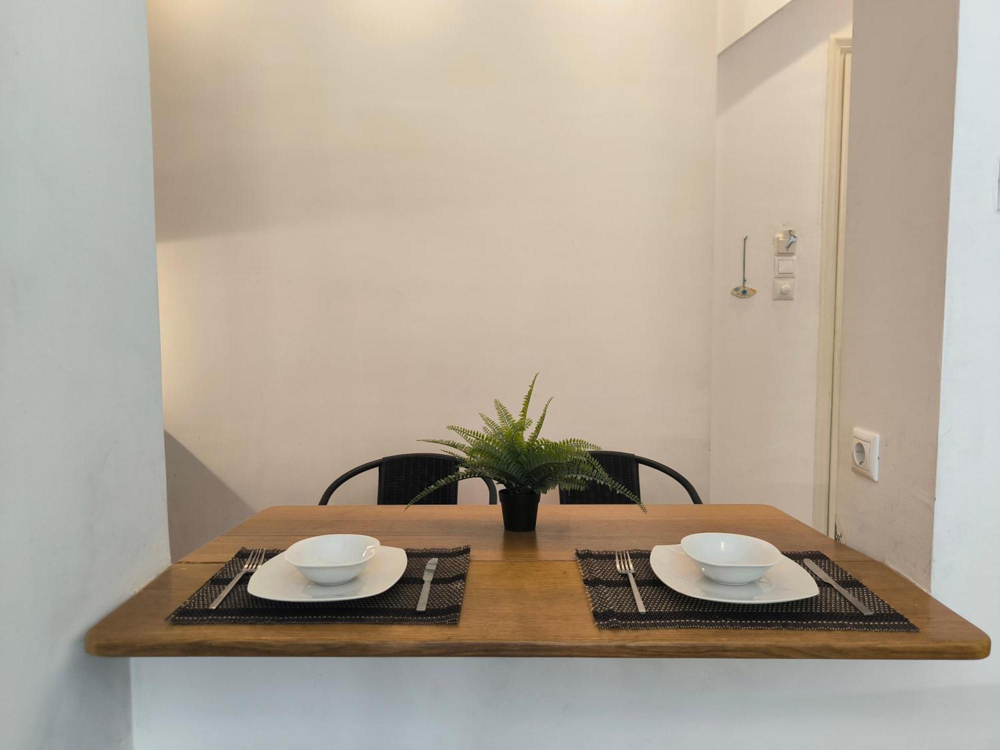 White Tundra Apartment *