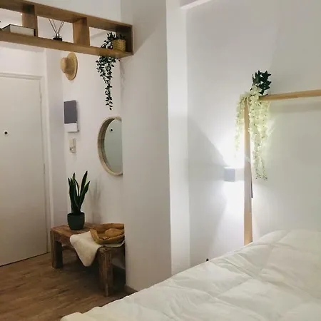 White Tundra Studio Athen Exterior foto